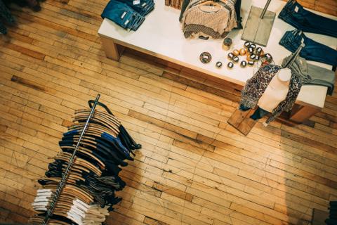 FASHION ASSESSORIES DISPLAY IN RV STYLE HUB STORE